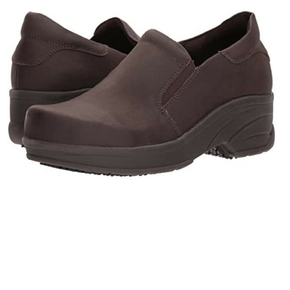 Easy Shoes - Easy Works Women's Appreciate Health Care Professional Shoe, Brown nub, 7.5 X-W